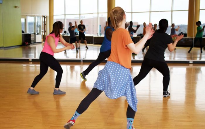 How Dance Club Music Enhances Sport Workouts